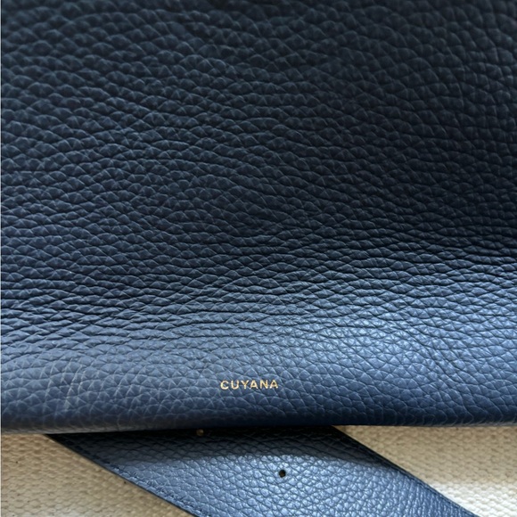 NWOT Cuyana system tote dual shades of navy and grey - Picture 3 of 15
